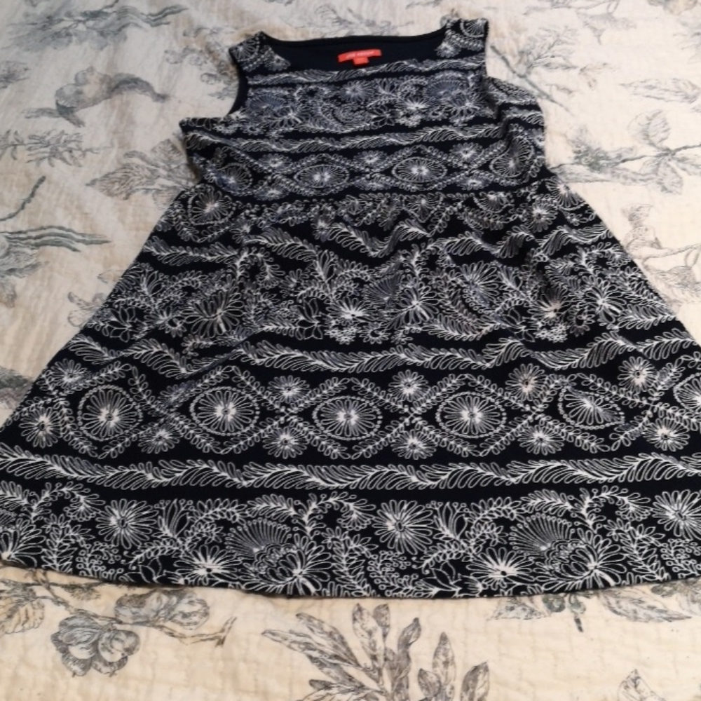 Stretchy Navy and White dress